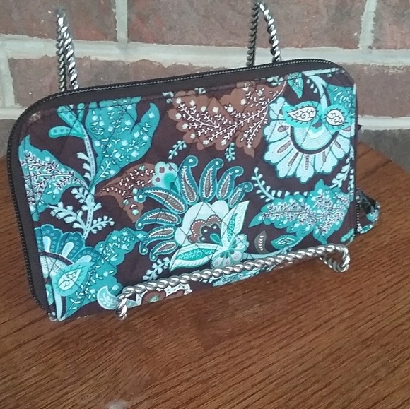Vera Bradley Zip Around Wallet /Wristlet - Picture 1 of 3